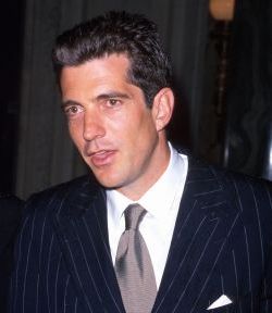 John Kennedy Jr. 1999, N.Y2.jpg